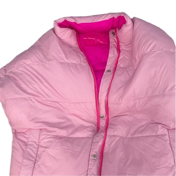 NWT Ugg Reversible Vest Pink Size Medium - Picture 2 of 5